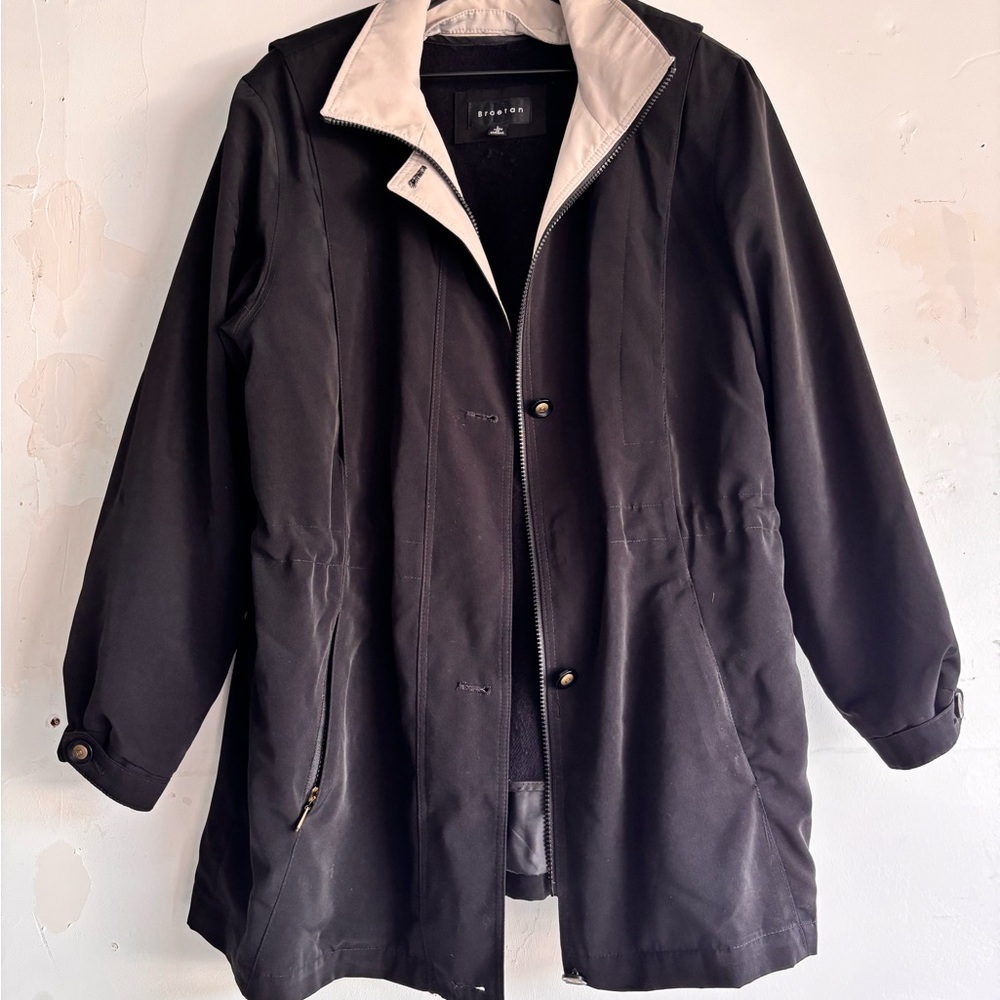 Braetan Women's Jacket with Contrast Cream Collar